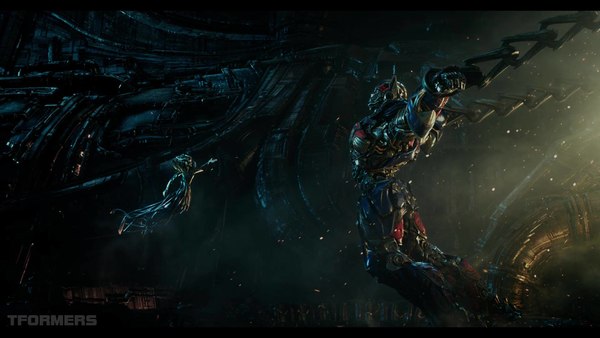 Transformers The Last Knight Theatrical Trailer HD Screenshot Gallery 074 (74 of 788)